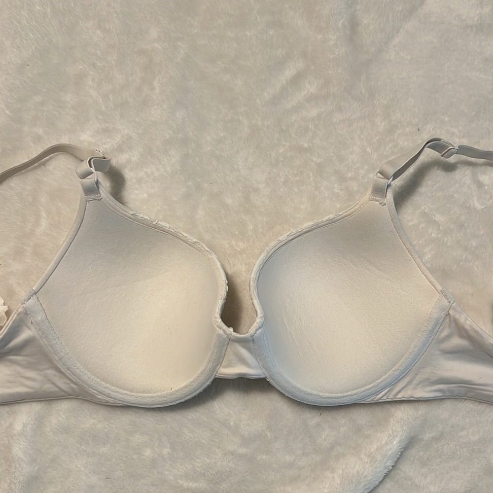 Victoria’s Secret bra - Picture 2 of 7